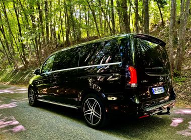 Location Mercedes Classe V avec chauffeur prive pour transfert premium Valence Drome